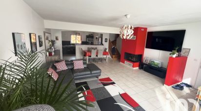 House 6 rooms of 157 m² in Bazoches-sur-le-Betz (45210)