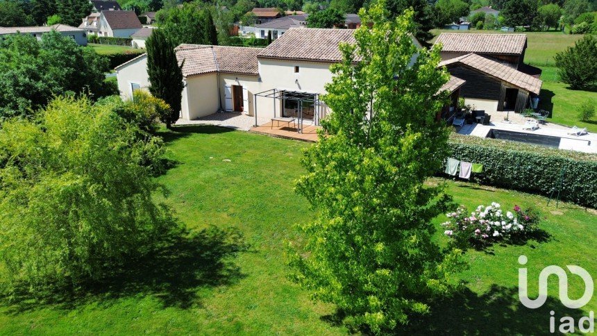 Traditional house 6 rooms of 220 m² in Bergerac (24100)