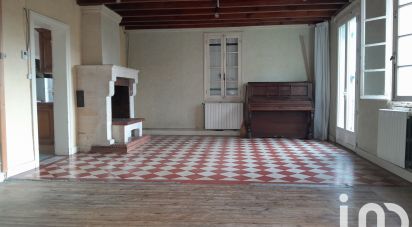 Maison traditionnelle 6 pièces de 157 m² à Les Églisottes-et-Chalaures (33230)