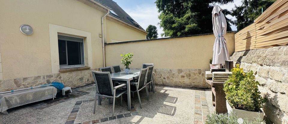 Maison 5 pièces de 120 m² à Saint-Maximin (60740)