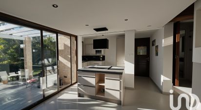 Maison d’architecte 5 pièces de 146 m² à Nages-et-Solorgues (30114)