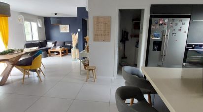 Maison traditionnelle 5 pièces de 118 m² à Saint-Caprais-de-Bordeaux (33880)