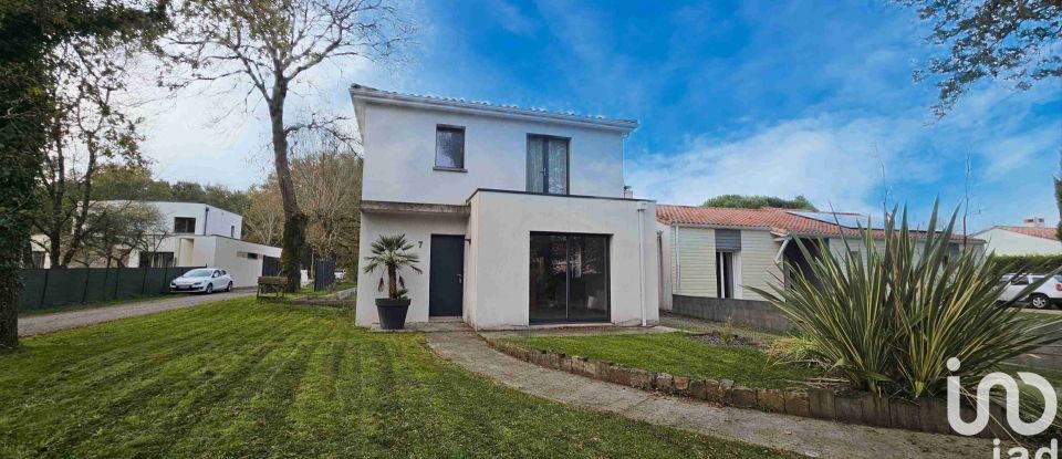 Maison 6 pièces de 128 m² à Saint-Aignan-Grandlieu (44860)