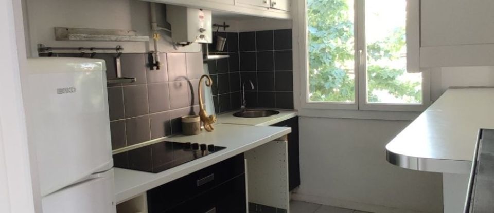 Appartement 3 pièces de 50 m² à Marseille (13009)