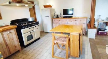 Maison de campagne 2 pièces de 40 m² à Sceaux-sur-Huisne (72160)