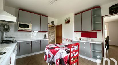 House 7 rooms of 200 m² in - (38730)