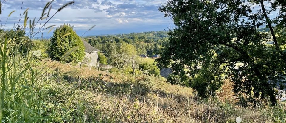 Terrain de 2 570 m² à Allassac (19240)