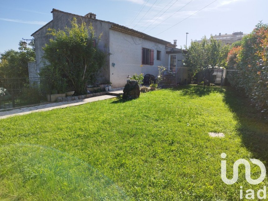 House 5 rooms of 100 m² in Grasse (06130)