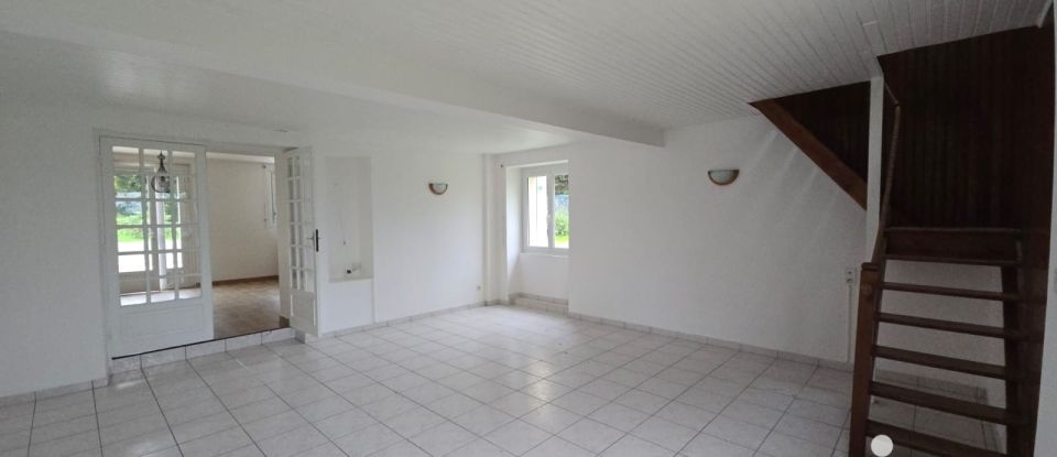 House 4 rooms of 78 m² in Sévérac (44530)