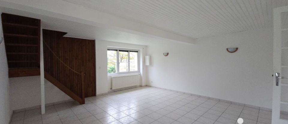 House 4 rooms of 78 m² in Sévérac (44530)