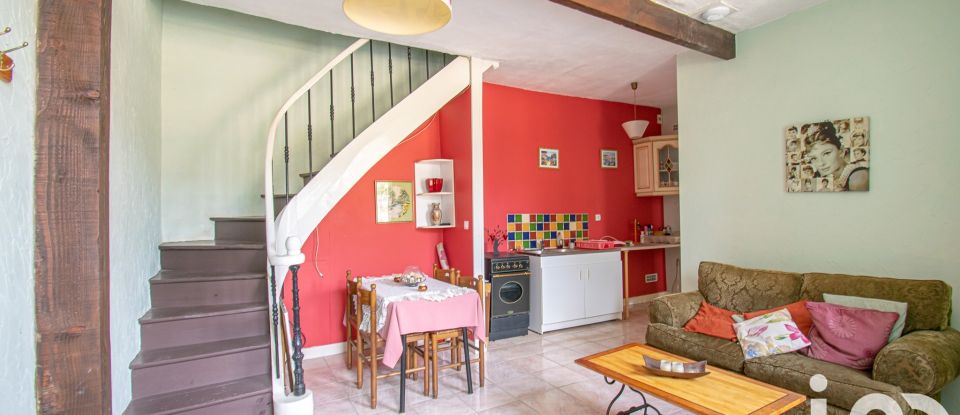 Maison 8 pièces de 191 m² à Villac (24120)