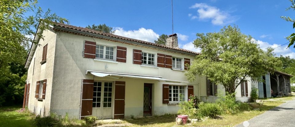 Maison de campagne 6 pièces de 198 m² à Saint-Pierre-du-Palais (17270)