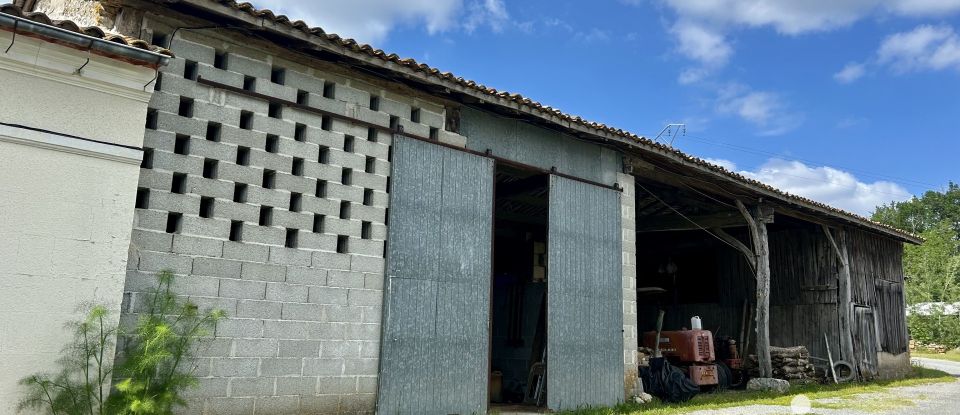 Maison de campagne 6 pièces de 198 m² à Saint-Pierre-du-Palais (17270)