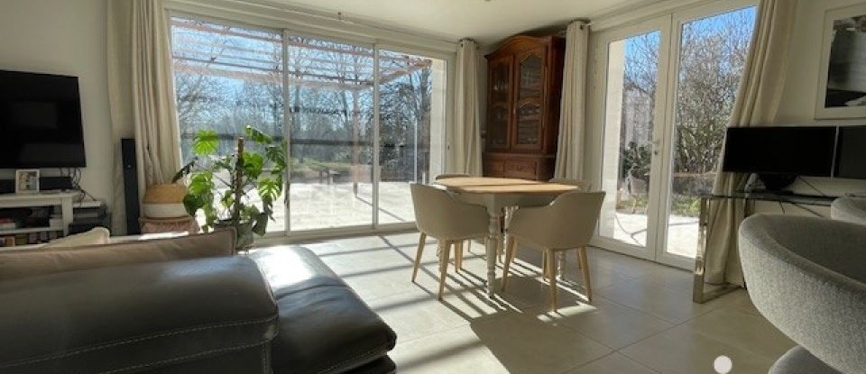 Maison traditionnelle 5 pièces de 180 m² à Aix-en-Provence (13290)