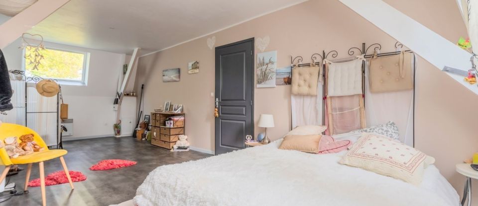 Maison 5 pièces de 155 m² à Ennetières-en-Weppes (59320)