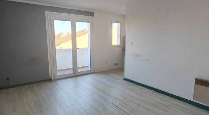 Apartment 1 room of 24 m² in Nîmes (30000)