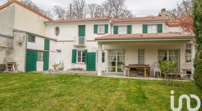 House 5 rooms of 175 m² in L'Haÿ-les-Roses (94240)