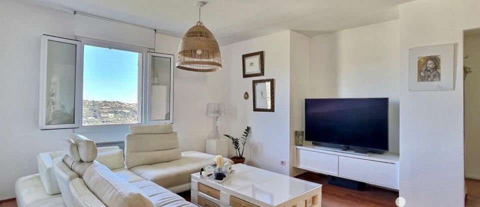 Maison 8 pièces de 241 m² à Saint-Laurent-du-Var (06700)