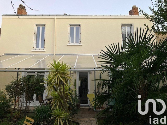 House 6 rooms of 145 m² in Cholet (49300)