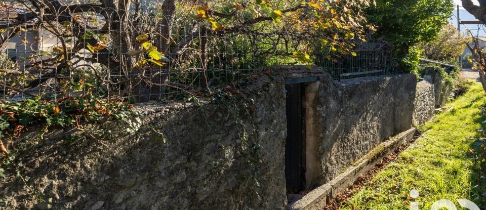 Maison 9 pièces de 143 m² à Buis-les-Baronnies (26170)