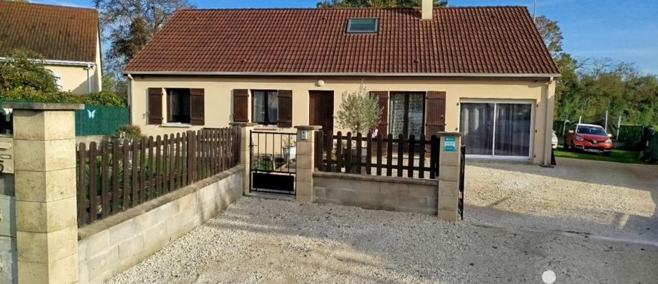 Maison 5 pièces de 131 m² à Saint-Germain-du-Puy (18390)