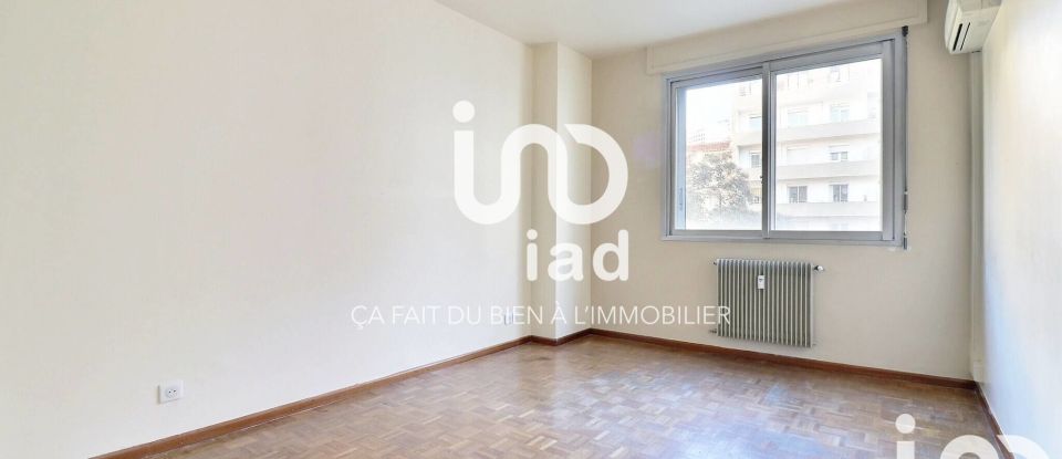 Appartement 7 pièces de 160 m² à Marseille (13008)