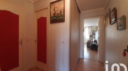 Appartement 3 pièces de 49 m² à Montreuil (93100)