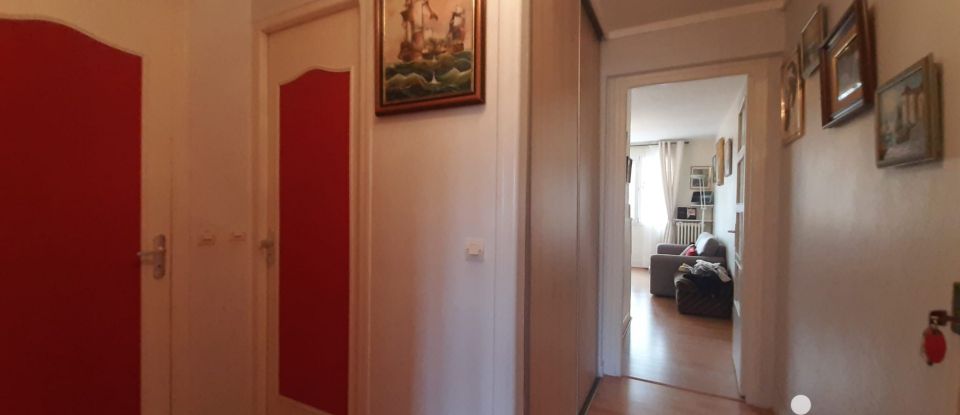 Appartement 3 pièces de 49 m² à Montreuil (93100)