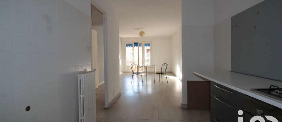 Apartment 2 rooms of 62 m² in Hyères (83400)