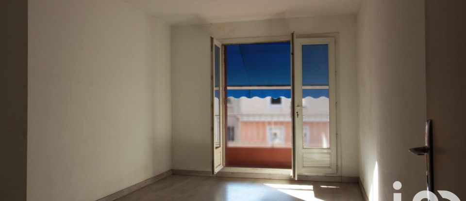 Apartment 2 rooms of 62 m² in Hyères (83400)