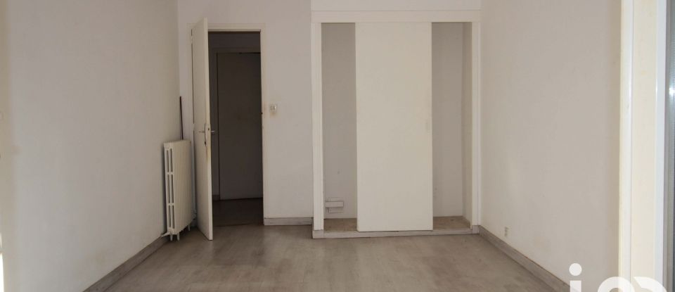 Apartment 2 rooms of 62 m² in Hyères (83400)