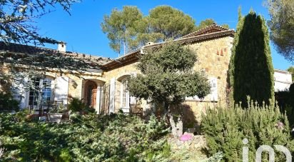 Maison traditionnelle 6 pièces de 158 m² à Fréjus (83370)