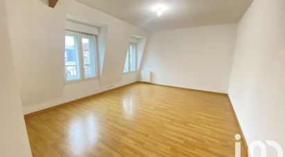 Appartement 2 pièces de 51 m² à Corbeil-Essonnes (91100)