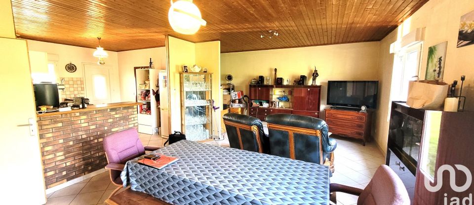 House 4 rooms of 84 m² in Cercoux (17270)