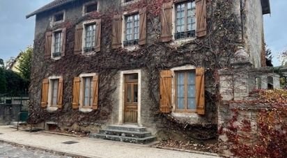 Maison 8 pièces de 227 m² à Pouilly-en-Auxois (21320)