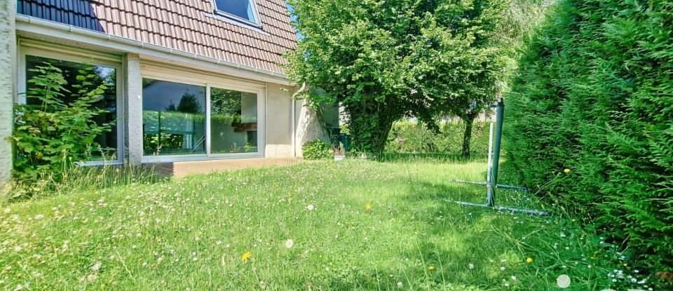 House 5 rooms of 125 m² in Roissy-en-Brie (77680)