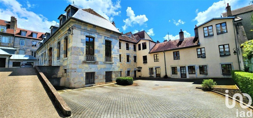 Building in Besançon (25000) of 1,001 m²