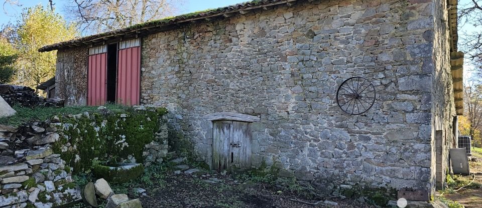 Maison de campagne 4 pièces de 80 m² à Gorses (46210)