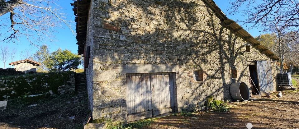 Maison de campagne 4 pièces de 80 m² à Gorses (46210)