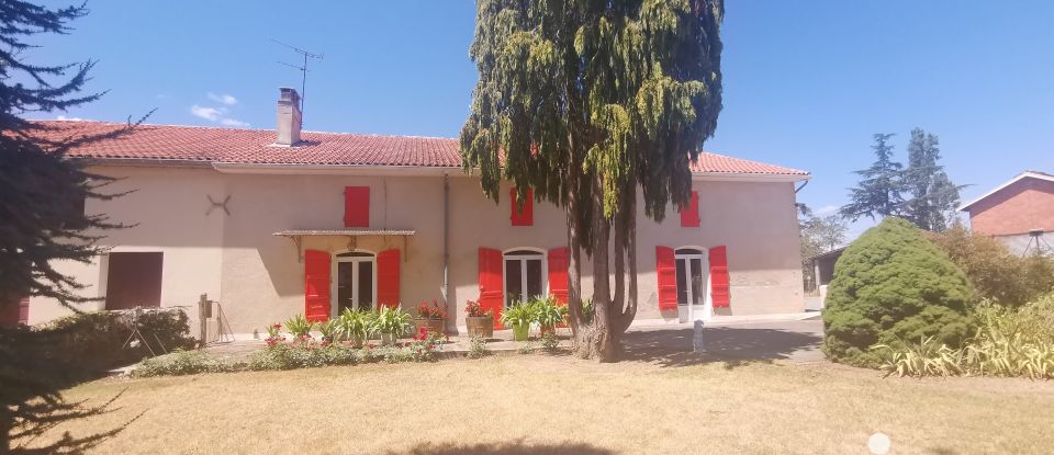 Maison 5 pièces de 220 m² à Buzet-sur-Baïse (47160)