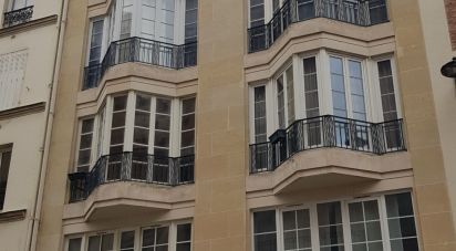 Apartment 1 room of 54 m² in Paris (75015)