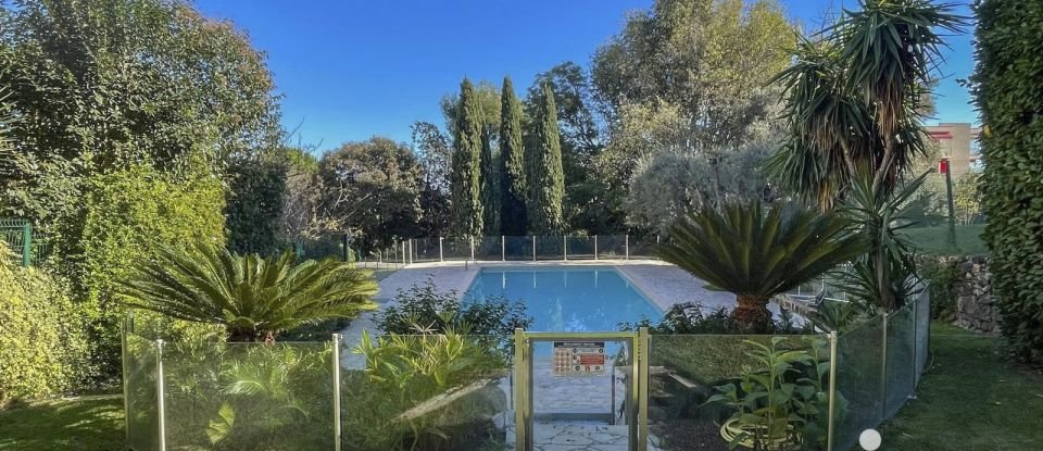 Appartement 2 pièces de 55 m² à Antibes (06600)