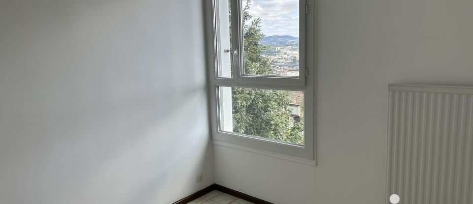 Apartment 3 rooms of 61 m² in Saint-Étienne (42000)