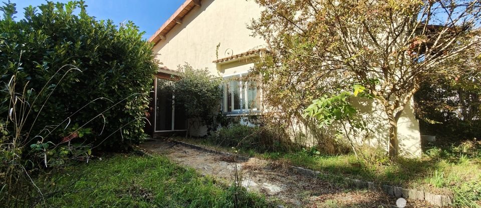 Maison traditionnelle 7 pièces de 170 m² à Blaye-les-Mines (81400)