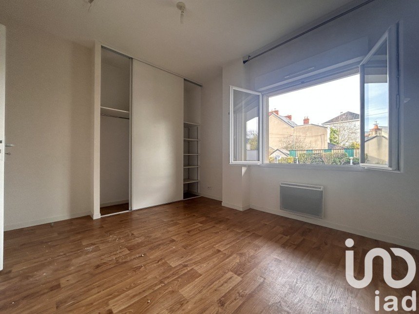 Apartment 3 rooms of 70 m² in Angers (49000)