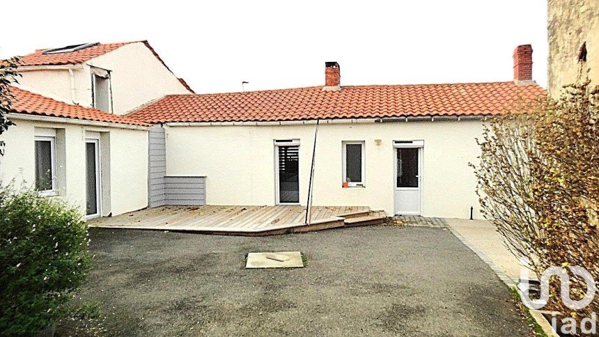 House 3 rooms of 83 m² in Saint-Christophe-du-Ligneron (85670)