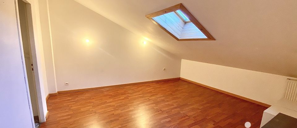 Appartement 10 pièces de 131 m² à Montélimar (26200)