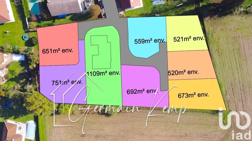 Terrain de 6 415 m² à LES ABRETS (38490)