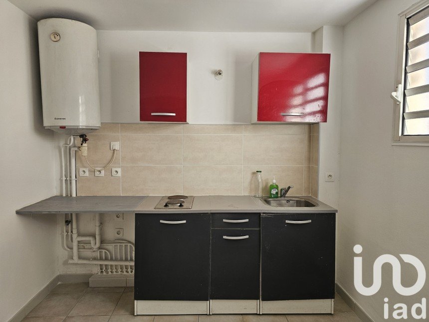 Apartment 2 rooms of 37 m² in Le Tampon (97430)