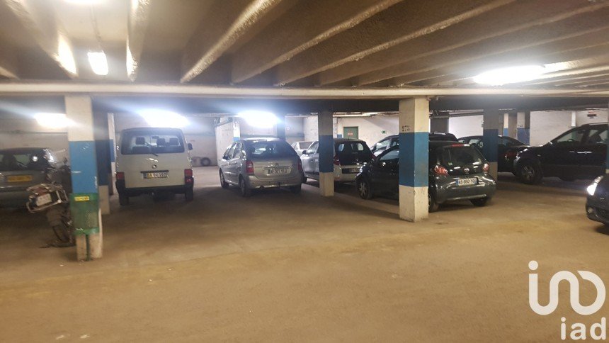 Parking/garage/box de 13 m² à Paris (75019)